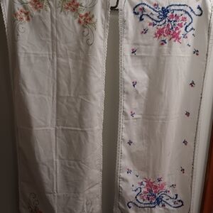 Vintage Handmade Floral Embroidered Table Runners